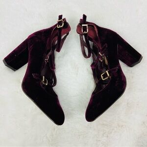 Gianni Bini burgundy velvet chunky block heels triple ankle straps & gold buckle